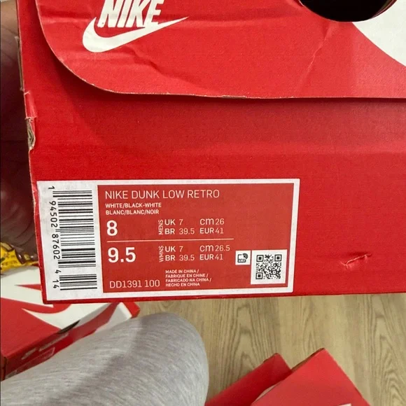 Nike Dunk Men's Black and White Low-Top Sneakers - Picture 8 of 8